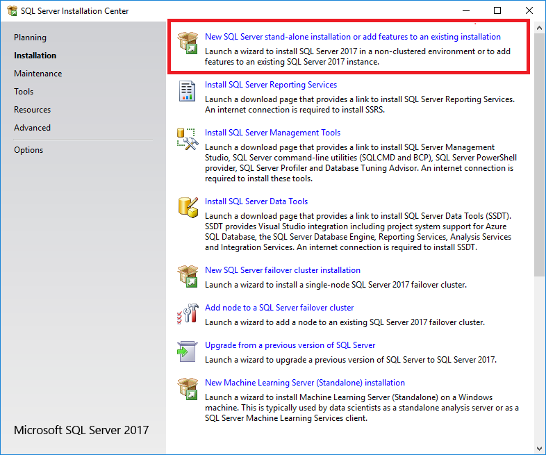 Screenshot que muestra la opción de crear una instalación independiente de SQL Server o agregar características a una instalación existente.