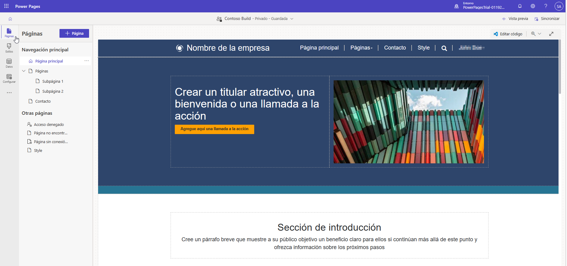 Captura de pantalla del estudio de diseño de Power Pages con un sitio en modo edición y espacio de trabajo de Pages seleccionado.
