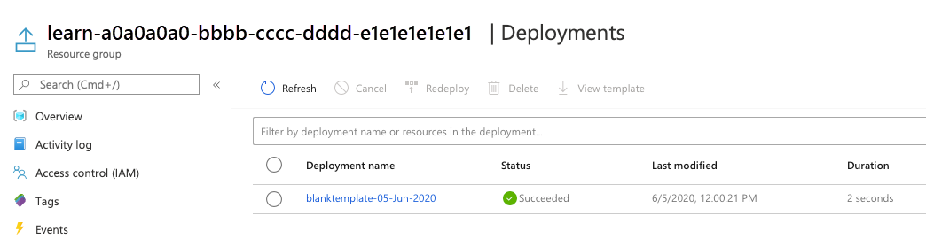 Azure-portaalin käyttöliittymää käyttöönotoille, joissa on yksi käyttöönotto luettelossa ja joiden tila on onnistunut.