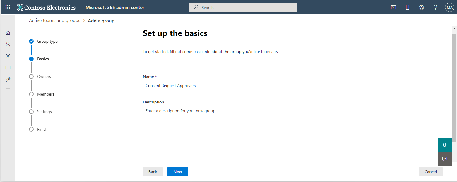 Capture d’écran montrant un utilisateur qui donne au groupe le nom « Approbateurs de demande de consentement » dans le Centre d'administration Microsoft 365.