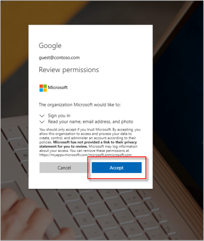 L’invité passe en revue les autorisations et les accepte