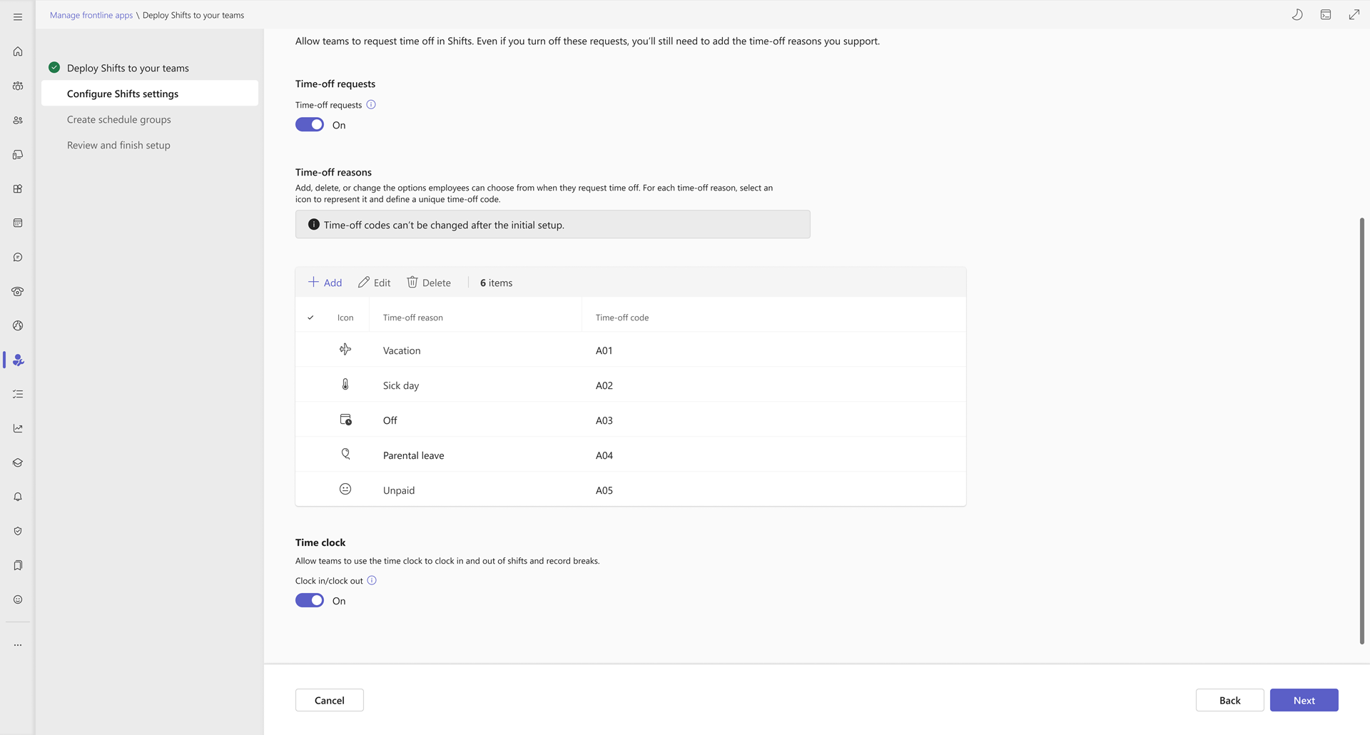 Capture d’écran de la page Configurer les paramètres shifts, montrant les paramètres pour les raisons de congé et l’horloge.