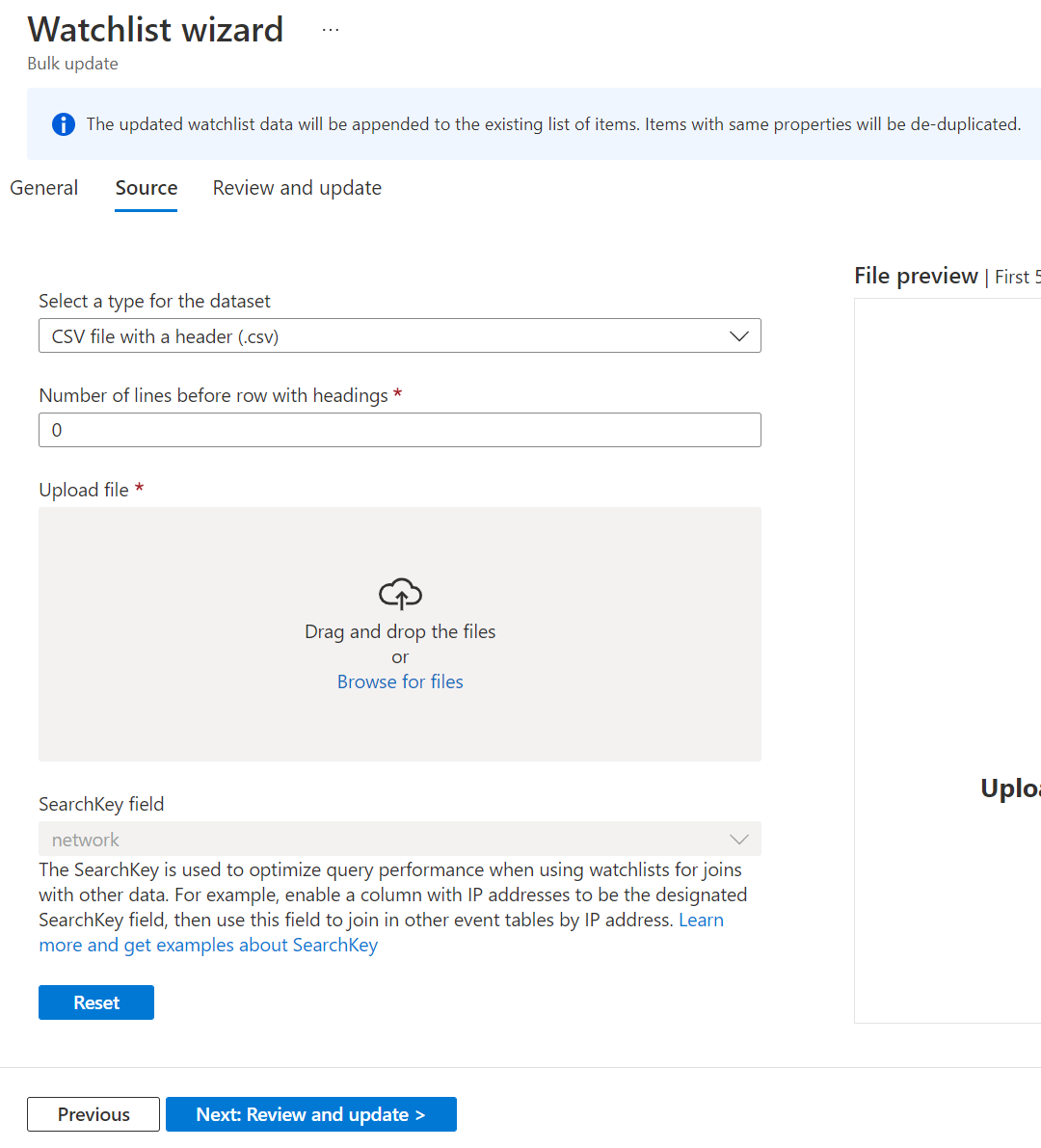 Capture d’écran de la page source de l’Assistant Watchlist dans laquelle vous sélectionnez le fichier à charger et le champ de clé de recherche est désactivé.