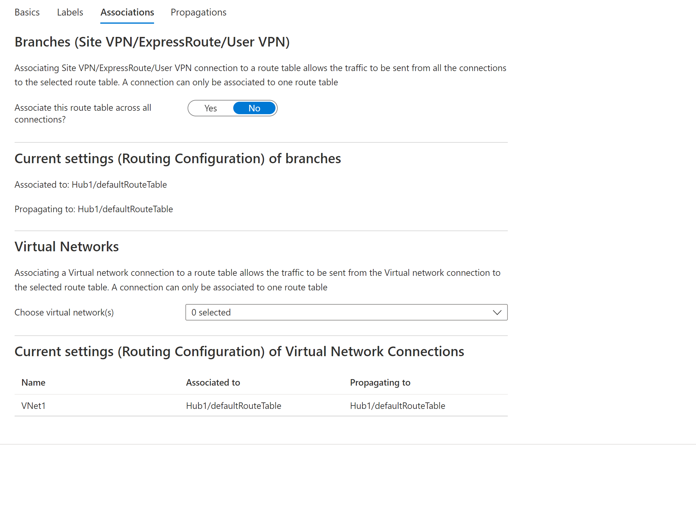 Capture d’écran montrant la page Associations avec des connexions à la table de routage.