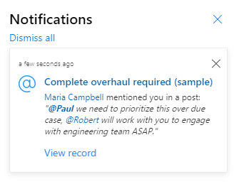 Capture d’écran d’une notification dans l’application avec un titre personnalisé, plusieurs liens, du texte en gras et du texte italique.