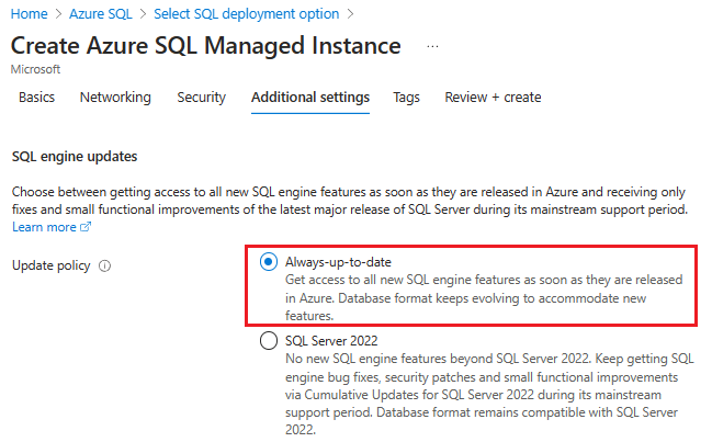 Capture d’écran de la page Créer une Azure SQL Managed Instance dans le Portail Azure avec la stratégie de mise à jour sélectionnée.