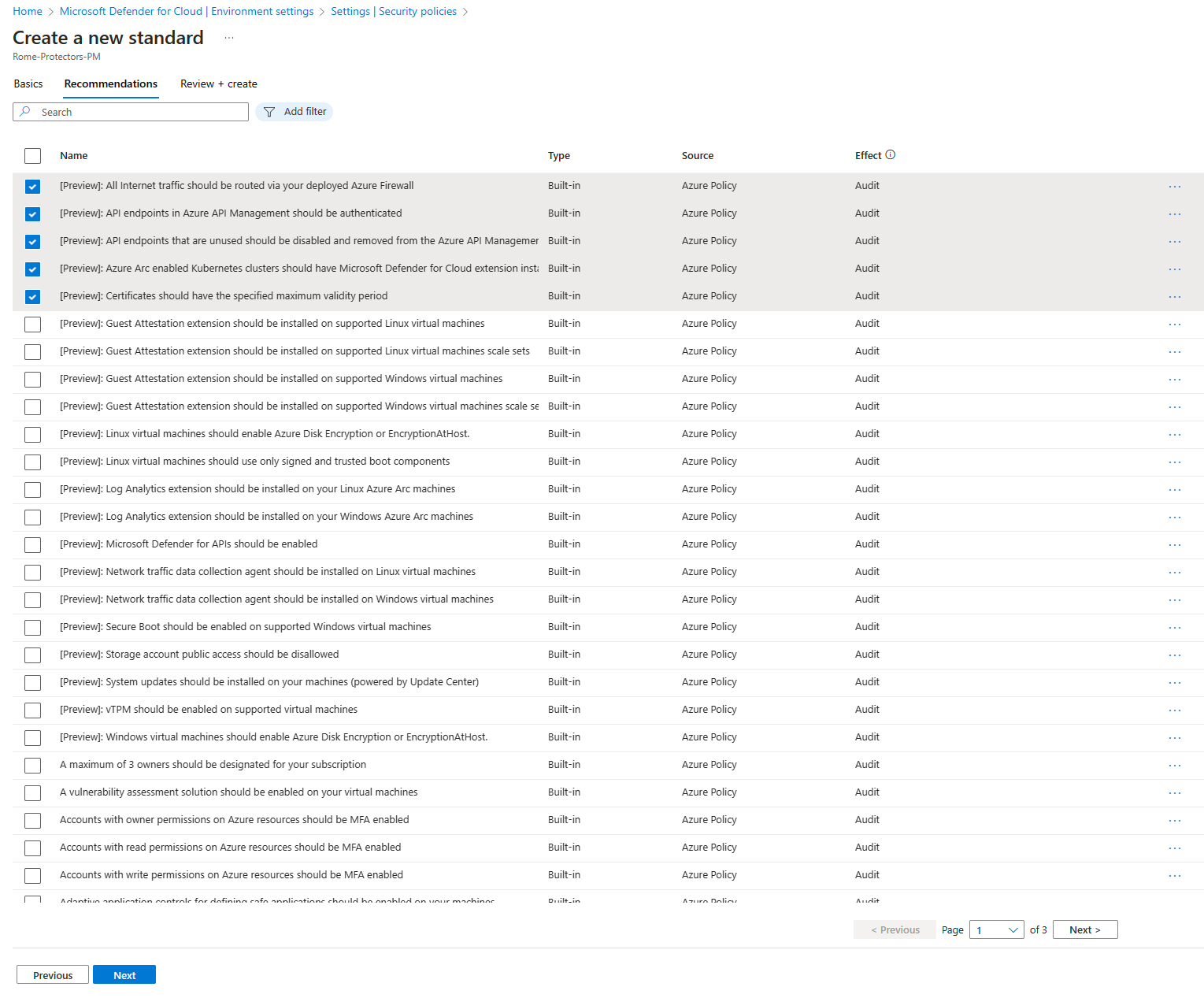 Capture d’écran montrant la liste de toutes les recommandations pouvant être sélectionnées pour la norme personnalisée.