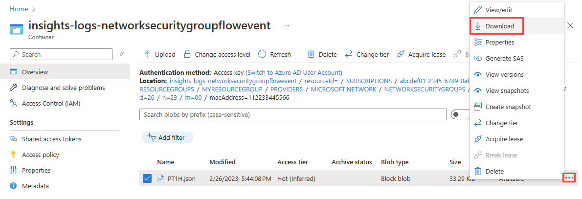 Capture d’écran montrant comment télécharger le journal de flux NSG à partir du conteneur du compte de stockage dans le Portail Azure.