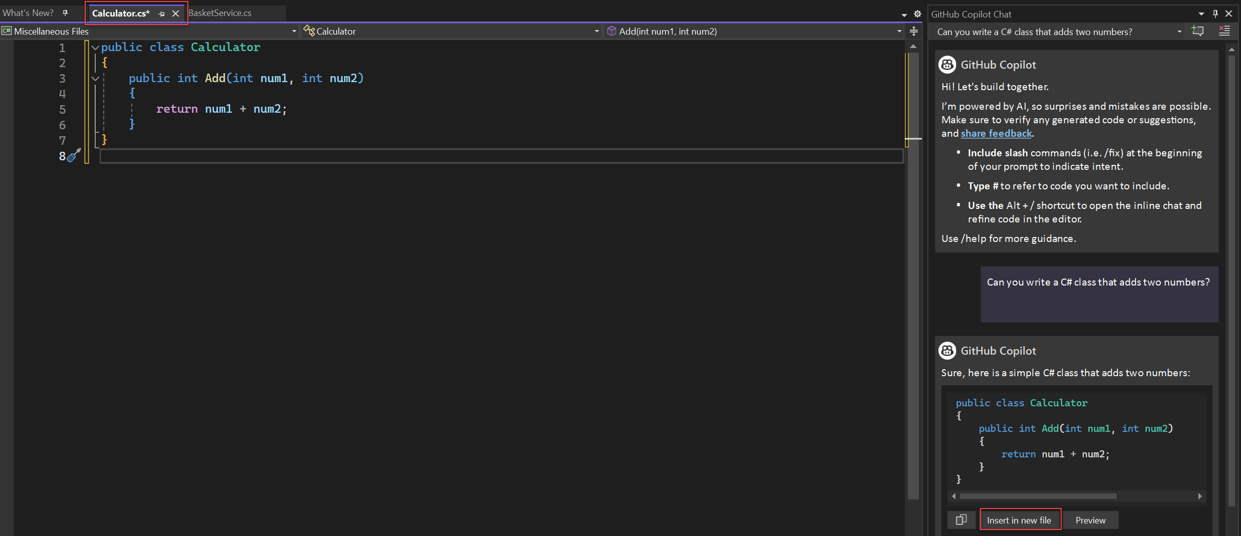 Capture d’écran des suggestions de code dans le nouveau fichier dans l’éditeur.