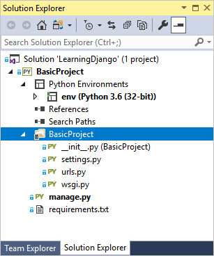 Capture d’écran montrant le sous-dossier du projet Django initial dans l’Explorateur de solutions.