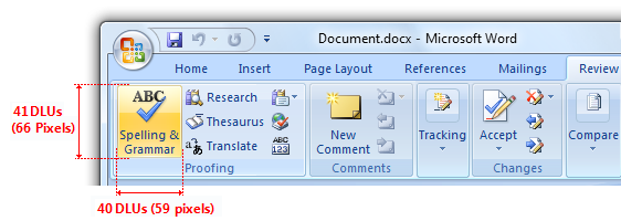 Capture d’écran montrant la barre d’outils Microsoft Word avec le bouton « A C Spelling & Grammar » mis en surbrillance, avec une hauteur de 41 DLU et une largeur de 40 DLU.