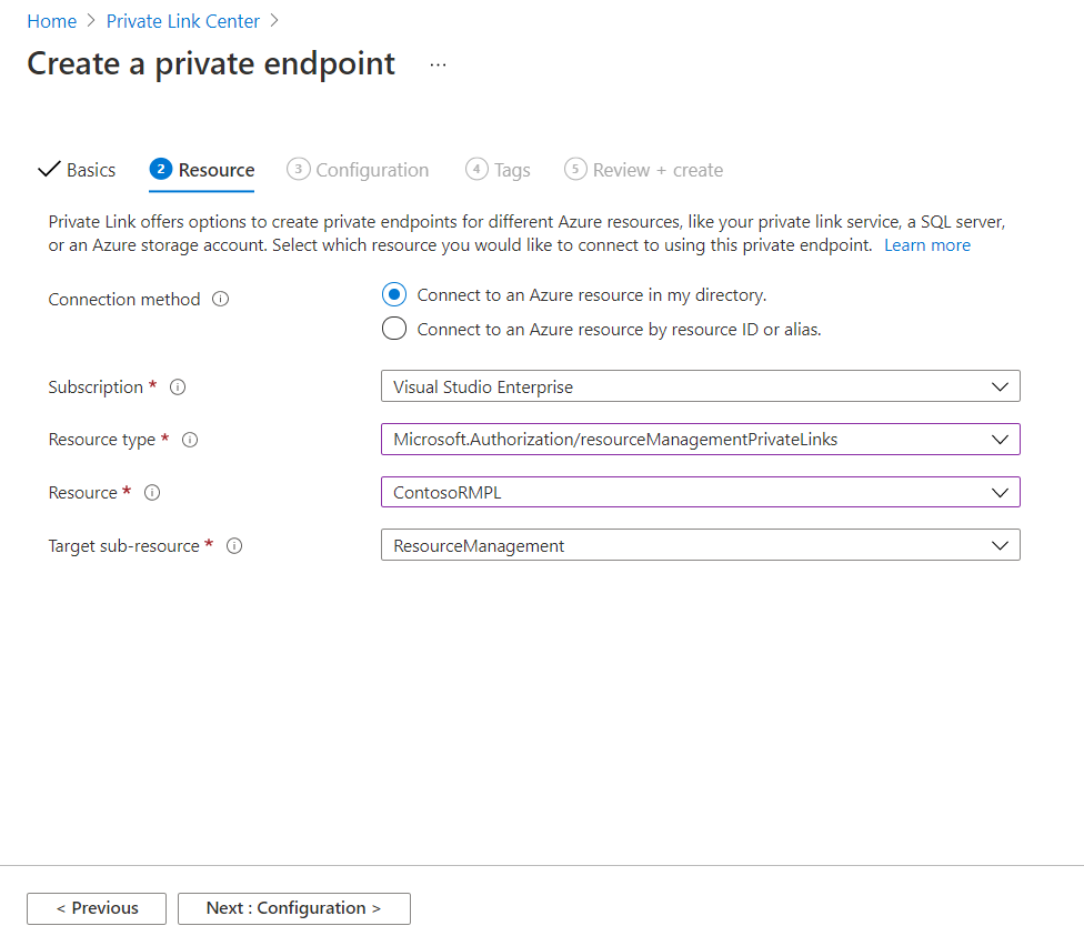 Capture d'écran du portail Azure montrant l'onglet Ressource avec des champs pour sélectionner le type de ressource et la sous-ressource cible pour le point de terminaison privé.