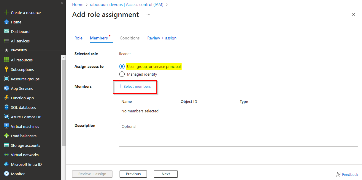 Capture d’écran montrant comment ajouter des membres à l’attribution de rôle dans Azure.