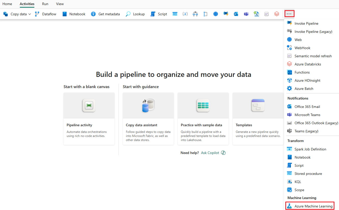 Capture d’écran montrant comment ajouter l’activité Azure Machine Learning à un pipeline.