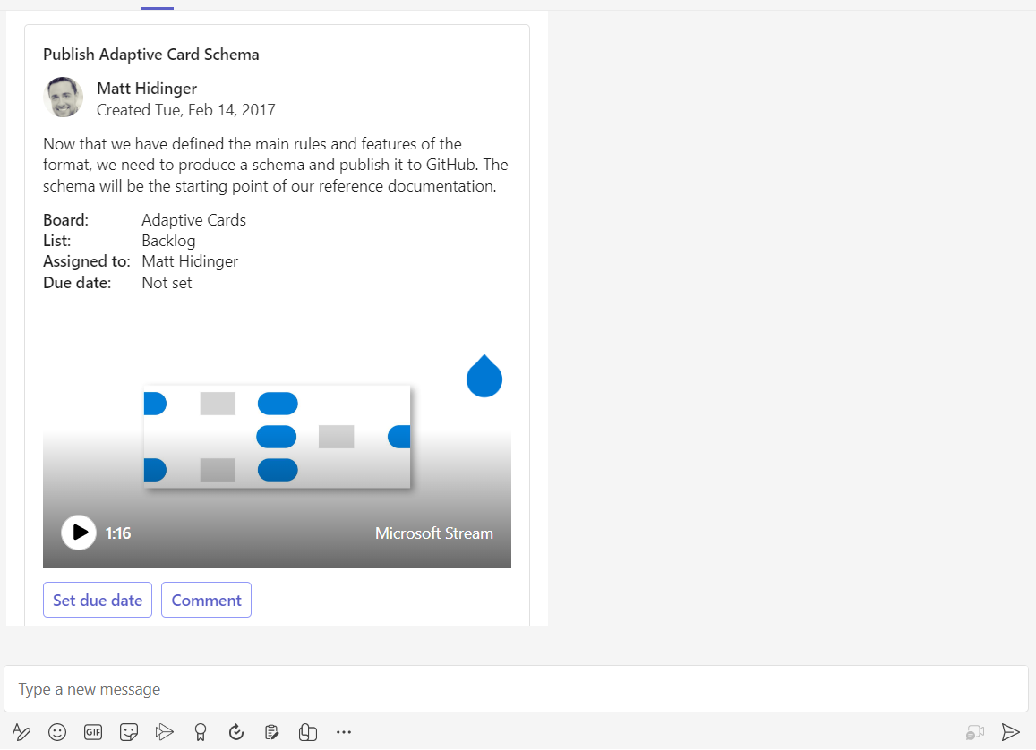 Capture d’écran montrant le carte adaptatif avec des fichiers multimédias dans la conversation Teams.