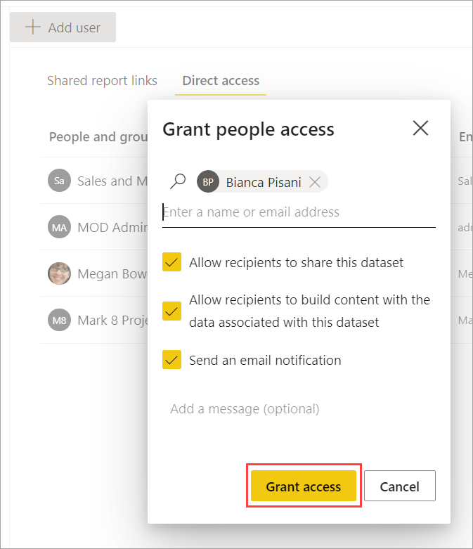 Capture d’écran montrant où ajouter les adresses e-mail et accorder des privilèges d’accès.