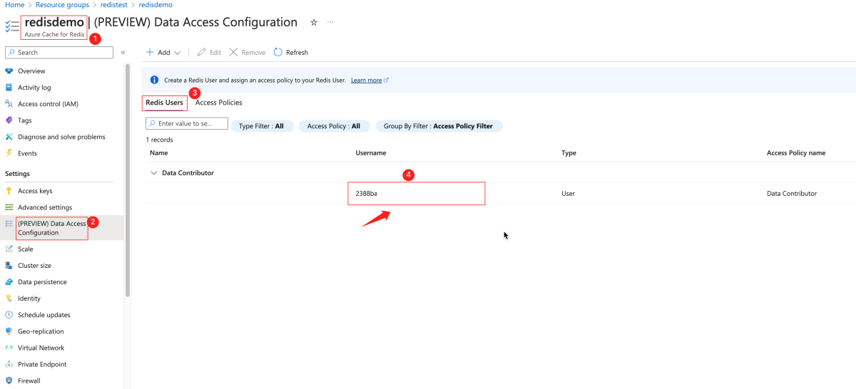 Capture d’écran du portail Azure montrant la page Configuration de l’accès aux données du Cache Azure pour Redis avec l’onglet Utilisateurs Redis et une valeur de nom d’utilisateur mise en surbrillance.