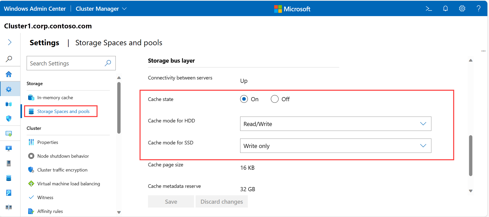 Capture d’écran de la page espaces de stockage de cluster et de pools montrant la section couche Bus de stockage.