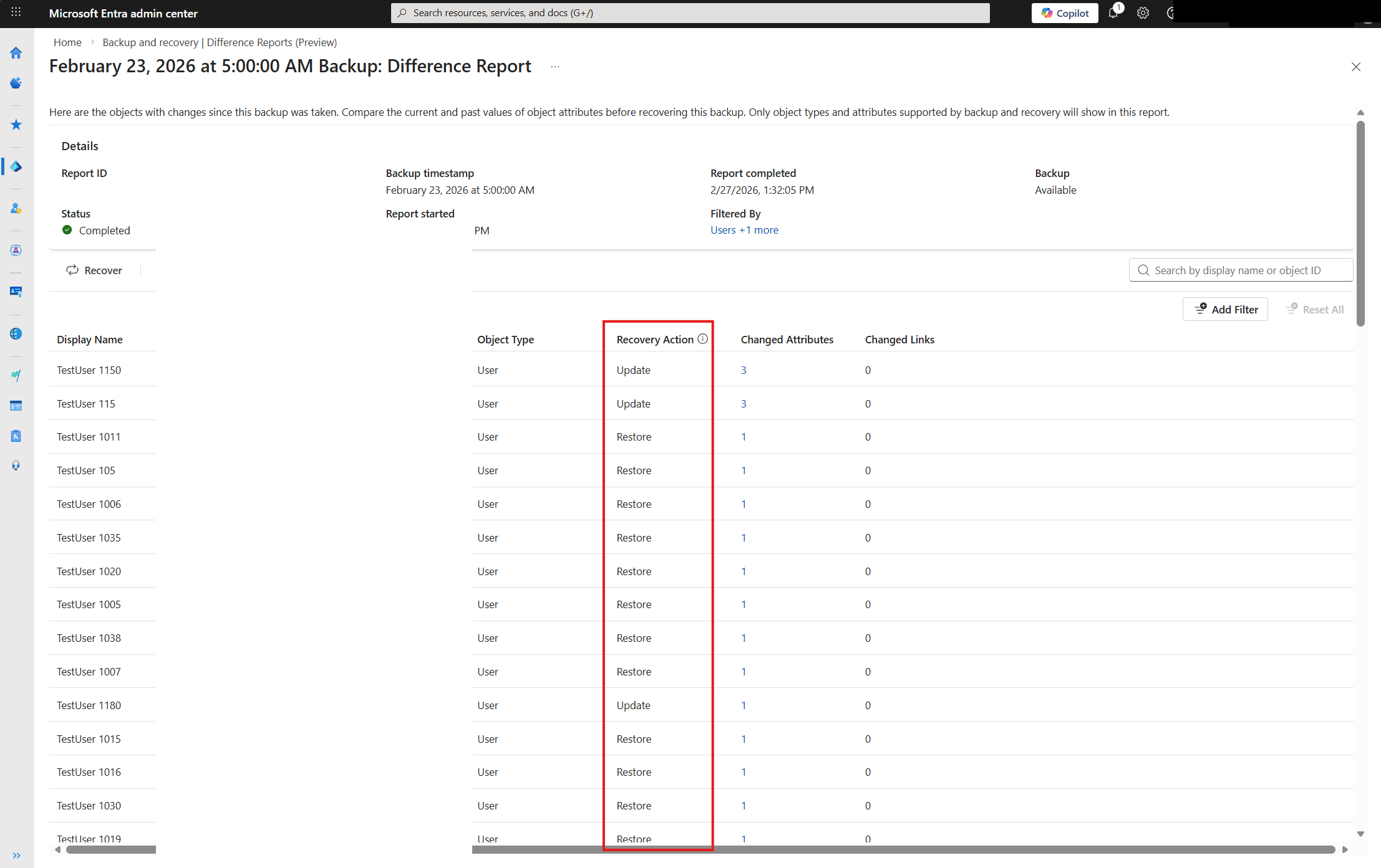 Capture d’écran de la page de détails du rapport de différence avec la colonne Action de récupération mise en surbrillance, montrant les actions de mise à jour et de restauration pour chaque objet.