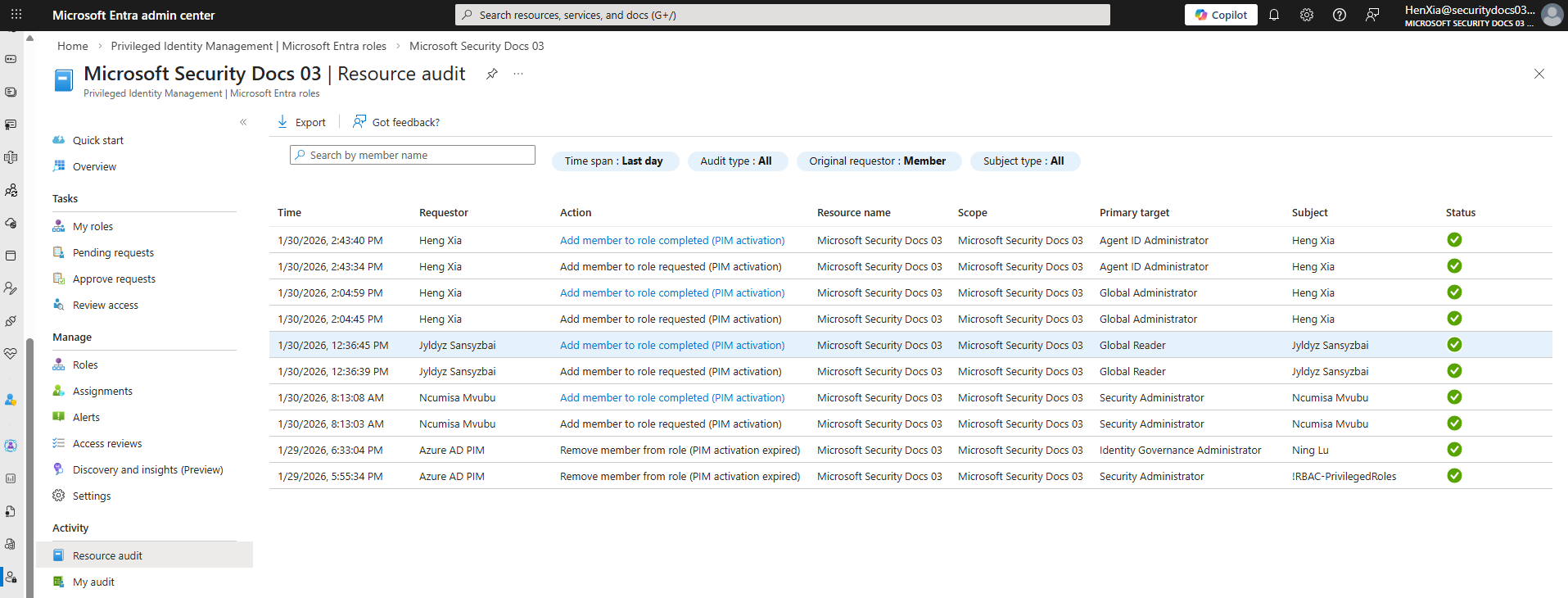 Capture d’écran montrant la liste d’audit des rôles Microsoft Entra avec des filtres.