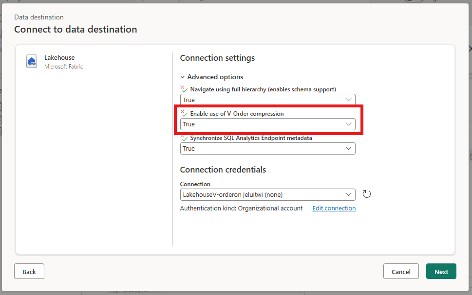 Capture d’écran de la boîte de dialogue Se connecter à la destination des données pour Lakehouse avec l’option Activer l’utilisation de l’option avancée de compression V-Order mise en surbrillance.