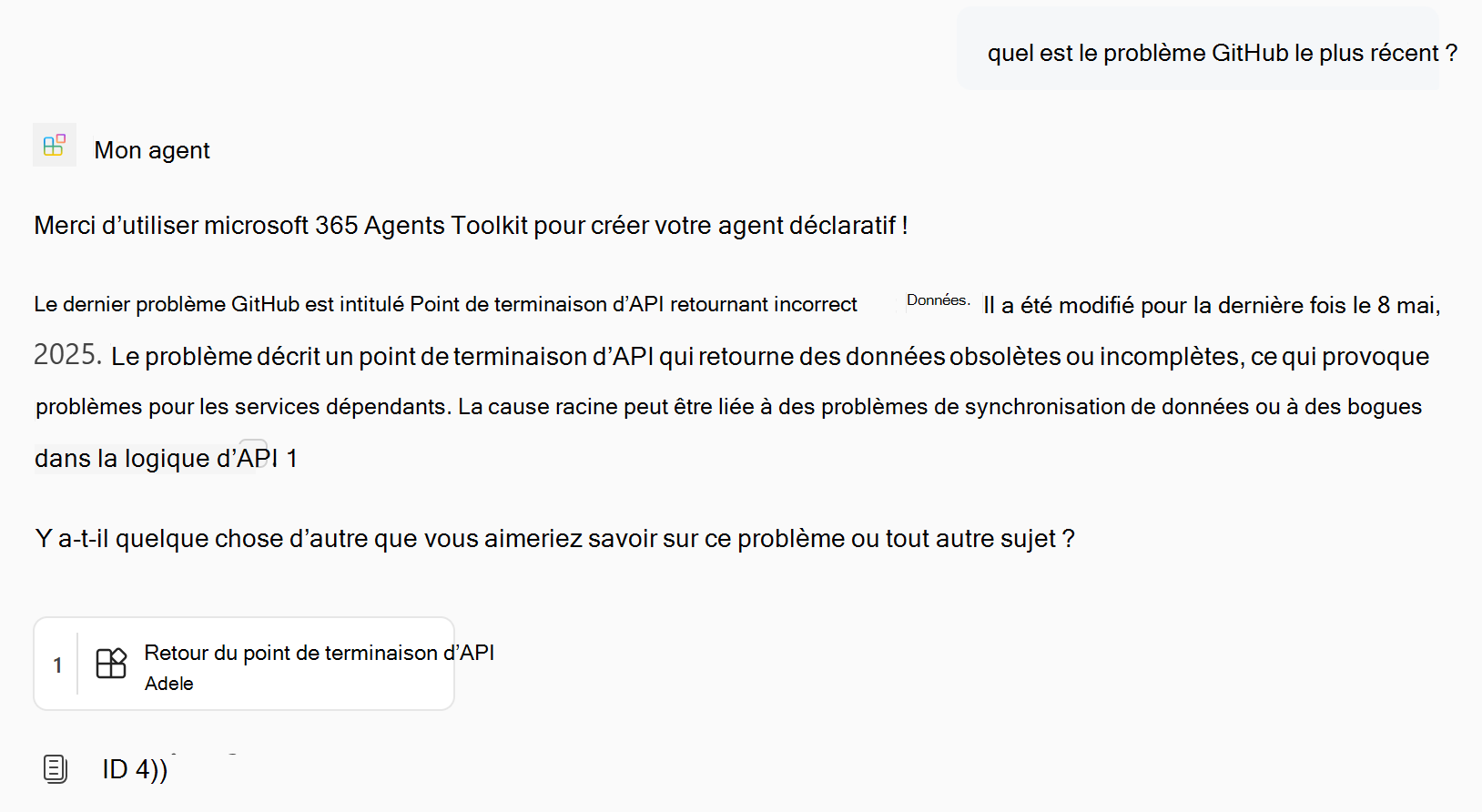 Capture d’écran montrant une réponse de l’agent déclaratif qui contient le contenu du connecteur Copilot