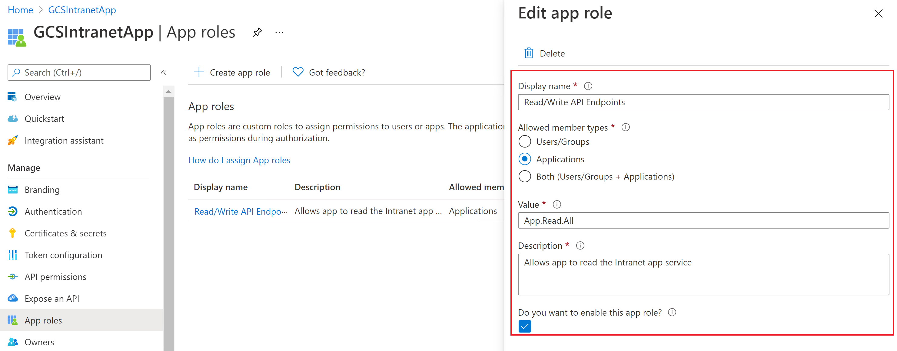 Image montrant la section pour modifier un rôle d’application.
