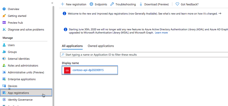 Bouton « inscriptions d'applications » mis en surbrillance dans le Portail Azure