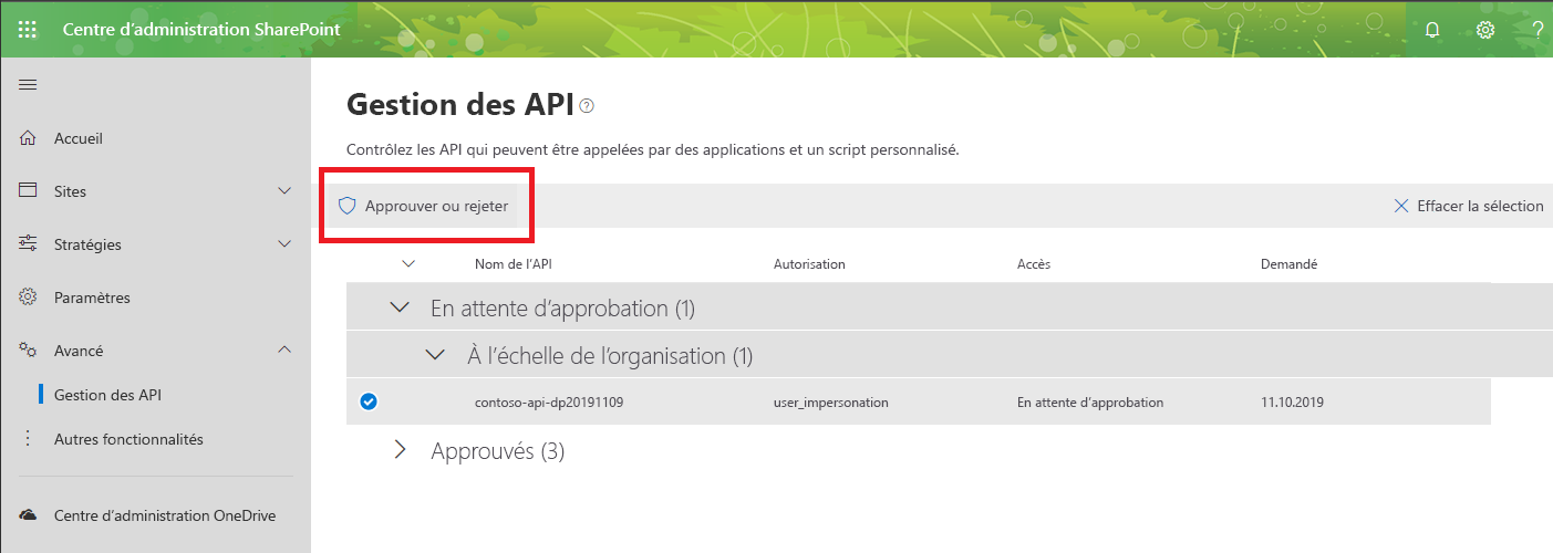 Option « Approuver ou rejeter » (Approuver ou rejeter) mise en évidence dans la barre d’outils de la page de gestion des API du nouveau Centre d’administration SharePoint