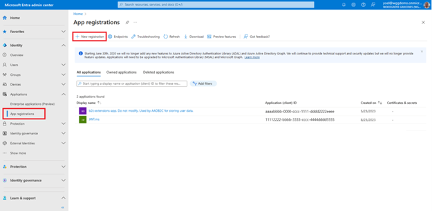 Capture d’écran du panneau Inscriptions d’applications avec un bouton intitulé Nouvelle inscription mise en évidence.