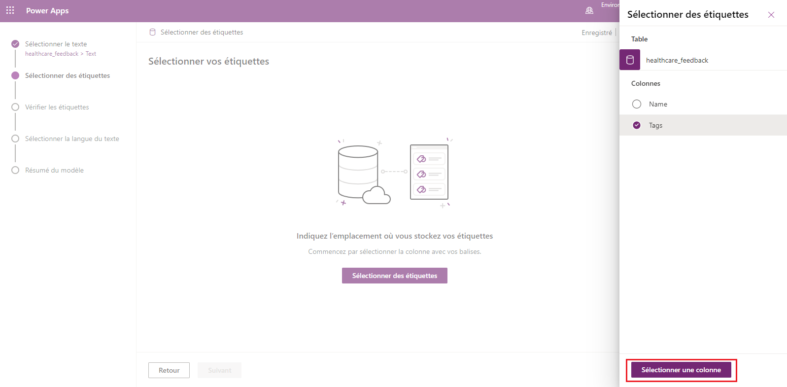 Capture d’écran du modèle Classification par catégorie dans Power Apps Studio, avec un volet à droite permettant de sélectionner la colonne Balises.