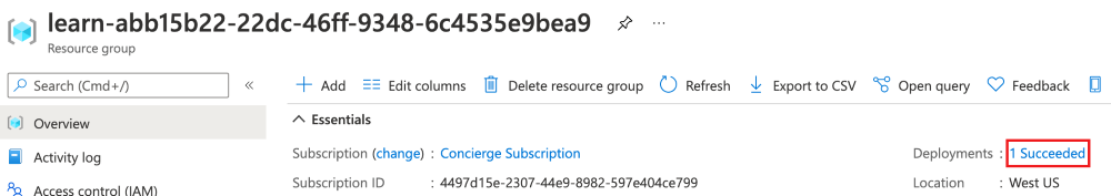 Capture d’écran de l’interface du portail Azure pour la vue d’ensemble du groupe de ressources avec la section Déploiements montrant qu’un déploiement a réussi.