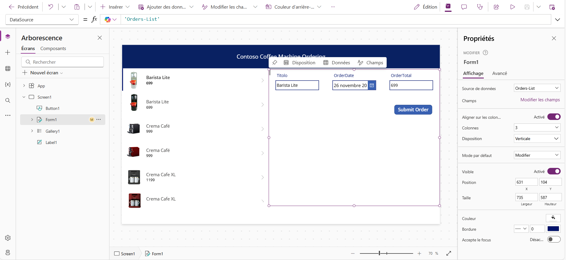 Capture d’écran du canevas illustrant le formulaire sélectionné et « Orders-List » comme source de données (DataSource) dans la barre de formule.