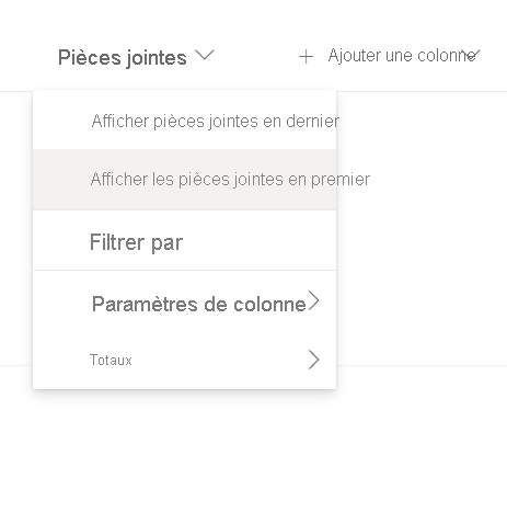 Capture d’écran de la sélection de l’option Afficher les pièces jointes en premier.