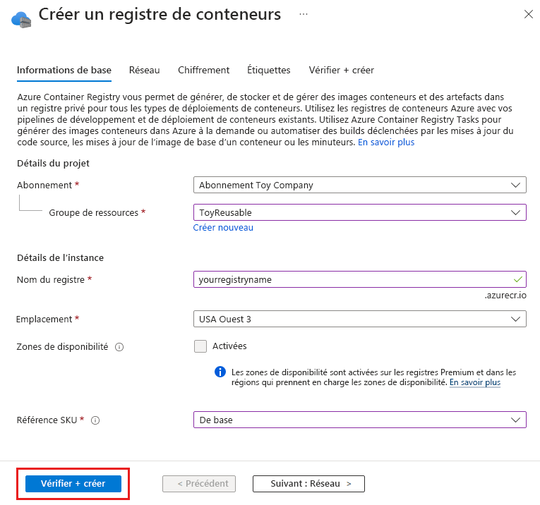 Capture d’écran du portail Azure montrant la page de création de registre de conteneurs.