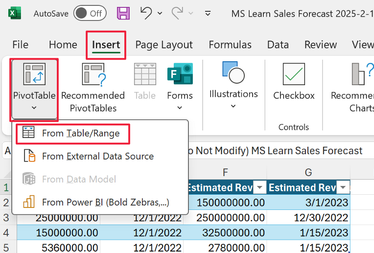 Capture d’écran de la feuille de calcul du modèle Excel mettant l’accent sur l’option À partir d’un tableau ou d’une plage sous Tableau croisé dynamique dans la section Insérer du menu.
