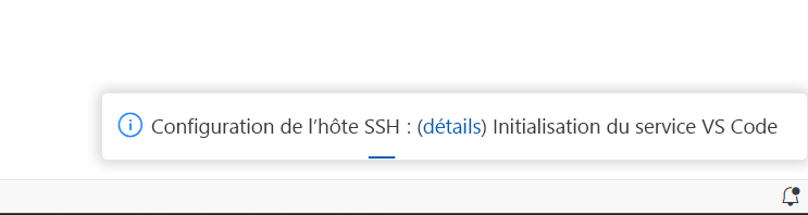 Capture d’écran montrant la notification Initialisation de Visual Studio Code Server lors de la connexion à l’hôte SSH.
