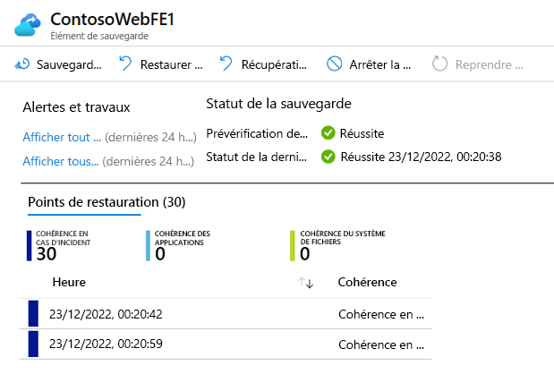 Capture d’écran qui montre les points de récupération dans un coffre Recovery Services pour une capture instantanée de machine virtuelle dans le portail Azure.