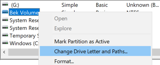 Capture d’écran du menu contextuel du volume bek, avec l’option modifier la lettre de lecteur et les chemins mis en évidence