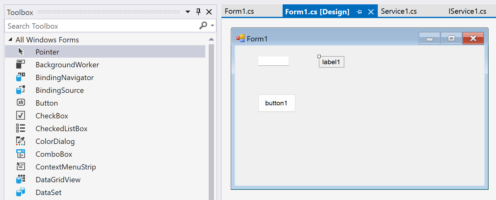 Capture d'écran montrant l'ajout de contrôles au formulaire.