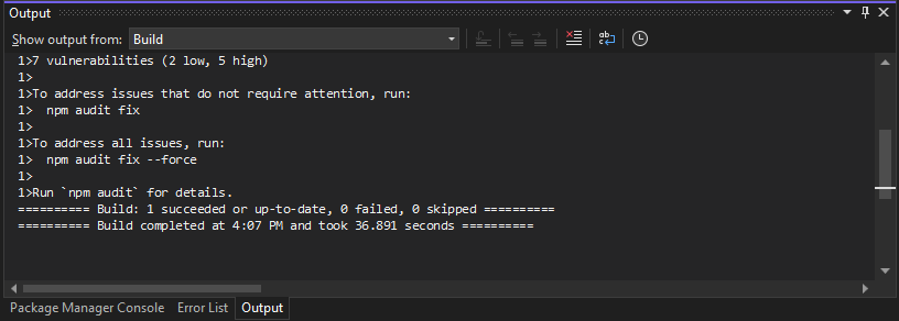 Screenshot de la fenêtre Sortie dans Visual Studio 2022 affichant une sortie de build minimale.
