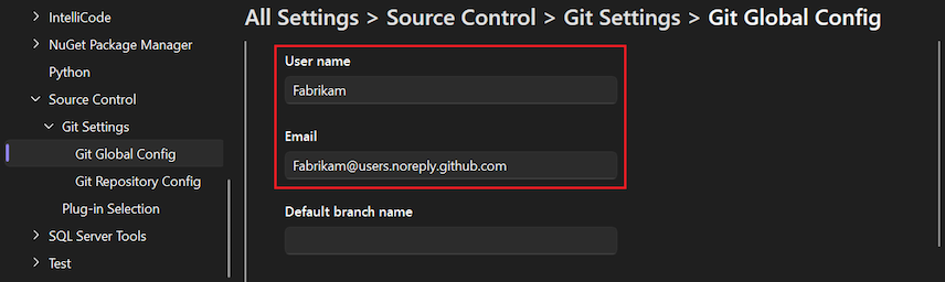 Capture d’écran des paramètres Git Global Config dans le volet Options avec le nom d’utilisateur et l’e-mail mis en surbrillance.