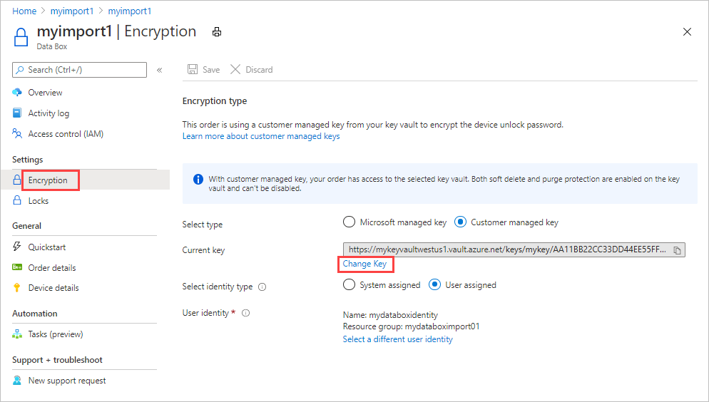 Una captura de pantalla de la página de información general de un pedido de Data Box que muestra los detalles de la clave administrada por el cliente.