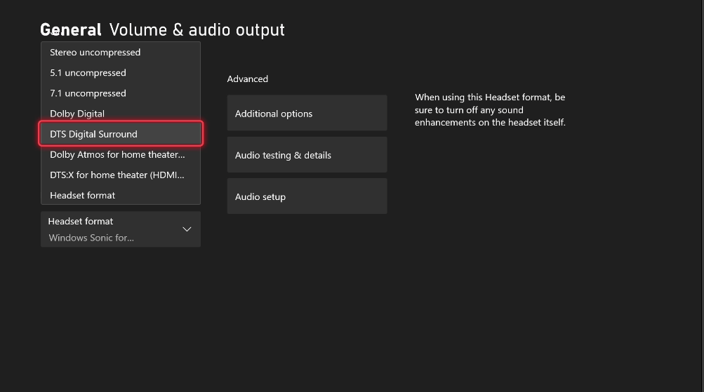 Az Általános hangerő- és kimeneti beállítások oldal képernyőképe, amelyen a DTS Digital Surround kiválasztása látható.
