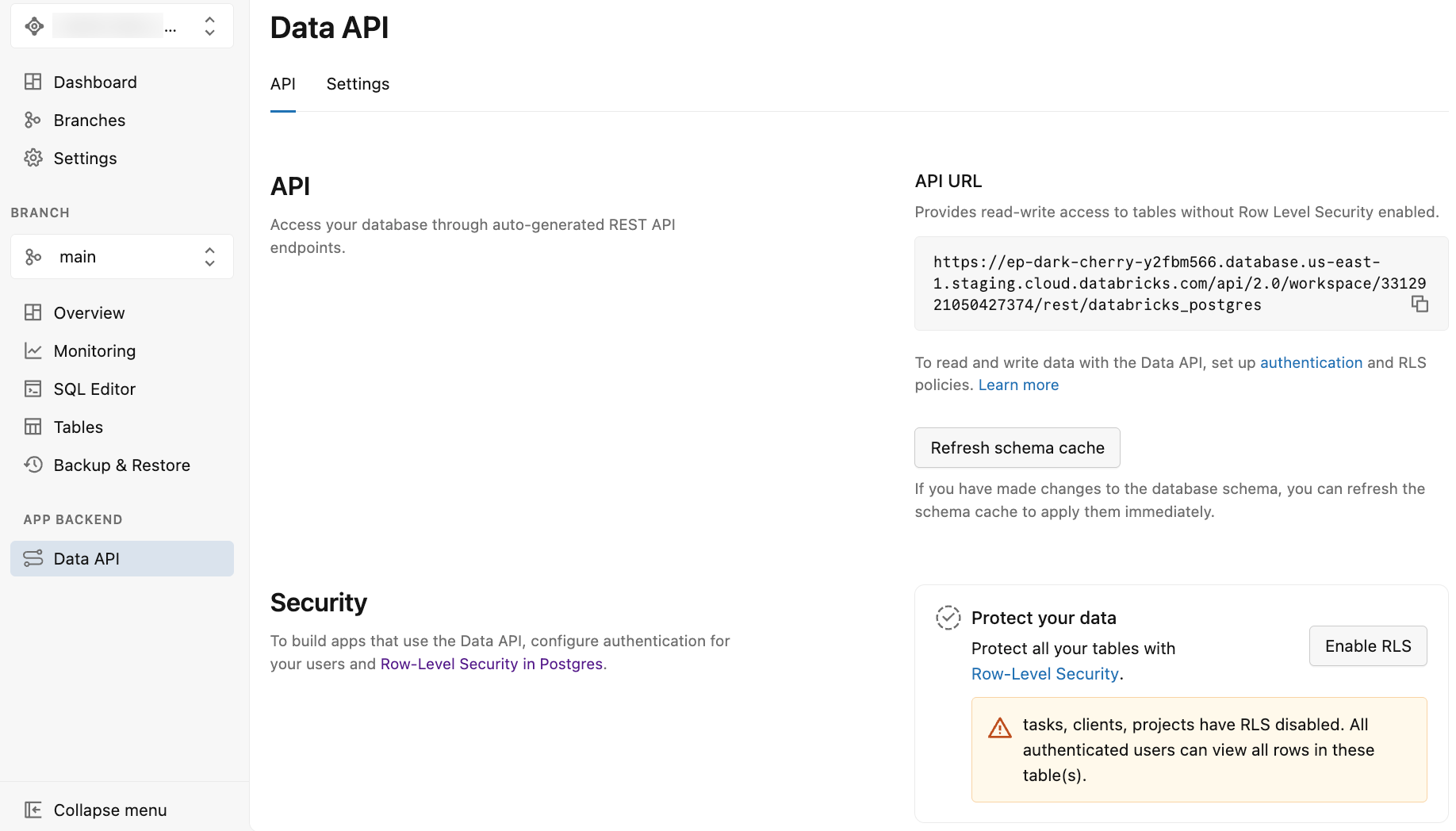 Halaman API Data memperlihatkan URL API dan opsi keamanan