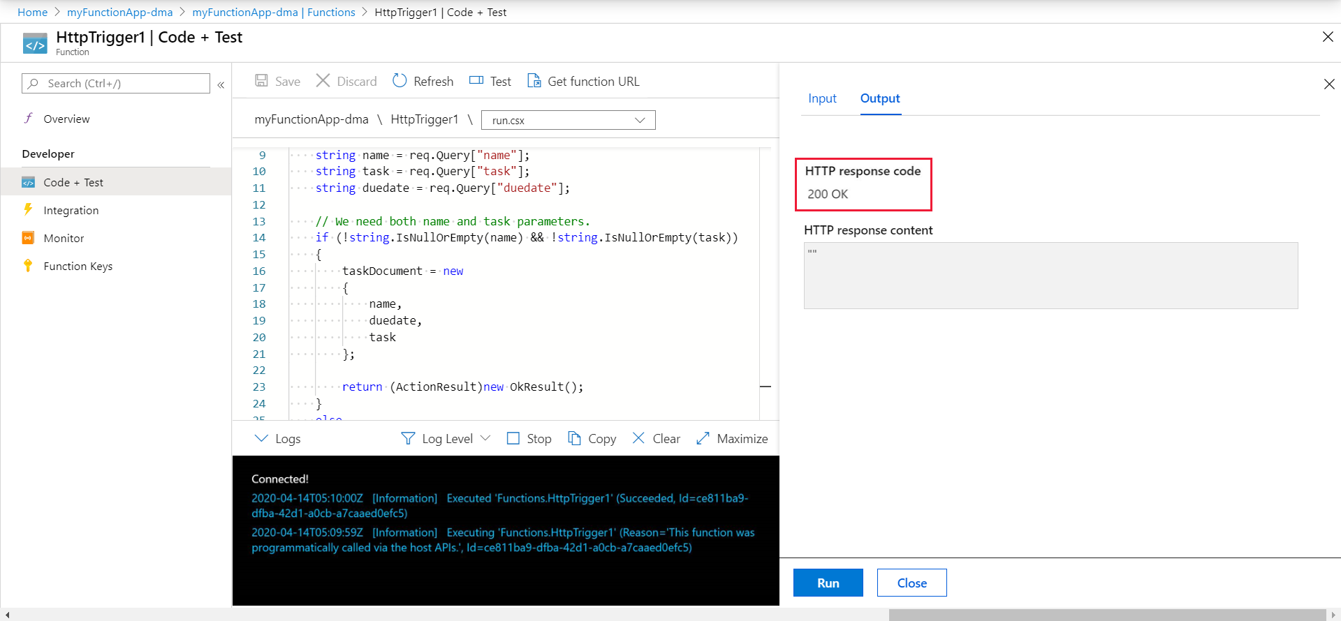 Cuplikan layar memperlihatkan status kode respons HTTP 200 disorot setelah memilih Jalankan.