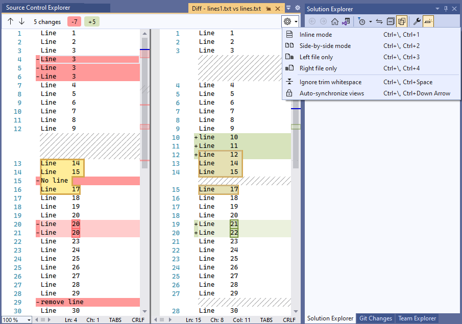 Cuplikan layar memperlihatkan perbandingan dua versi file.