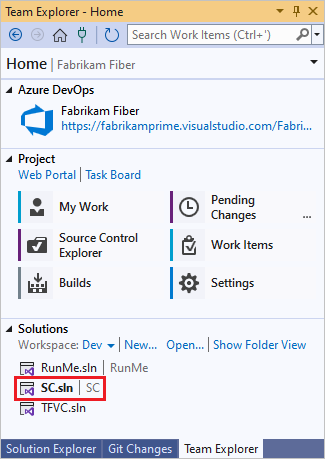 Cuplikan layar memperlihatkan halaman Beranda Team Explorer, tempat Anda dapat membuka solusi di Visual Studio.