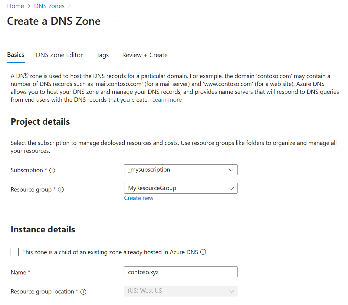 Cuplikan layar halaman Buat zona D N S memperlihatkan pengaturan yang digunakan dalam tutorial ini untuk membuat zona D N S induk.