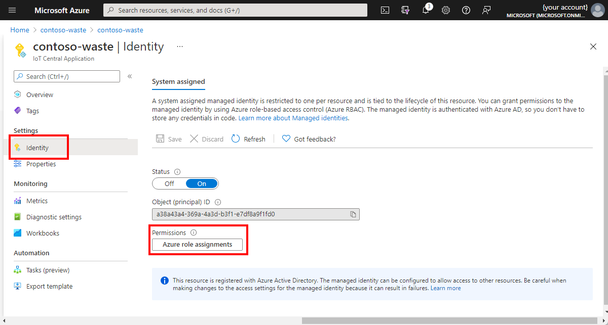 Cuplikan layar halaman identitas untuk aplikasi IoT Central di portal Microsoft Azure.
